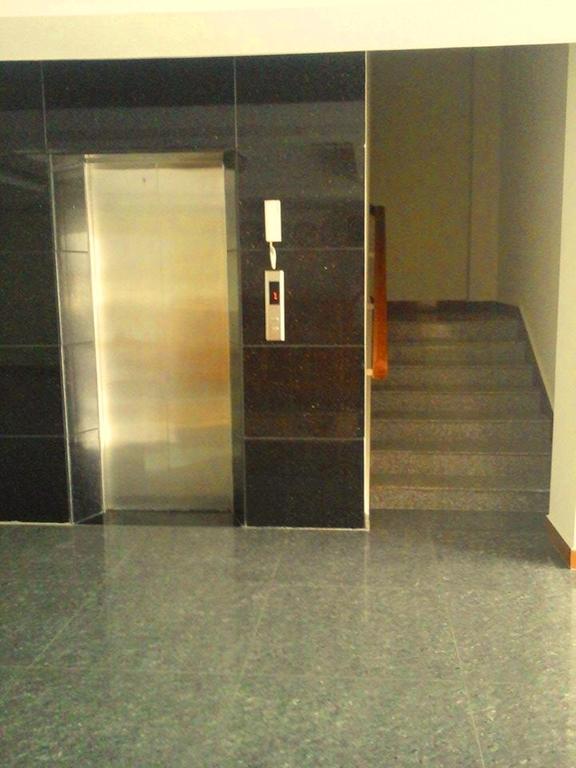 Tan Tower Hotel Пномпень Экстерьер фото